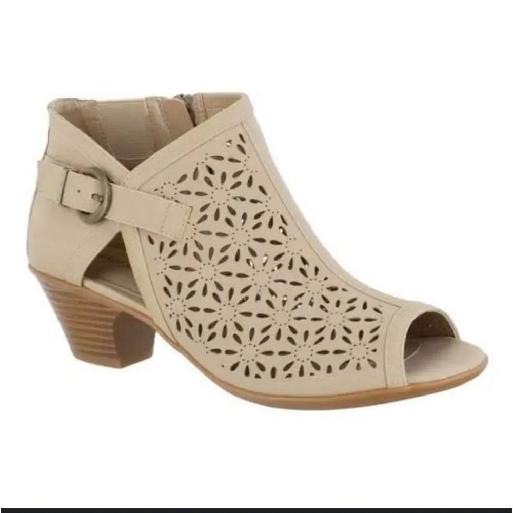 EASY STREET DAKOTA PEEP TOE WOMEN"S ADJUSTABLE BUCKLE SANDALS